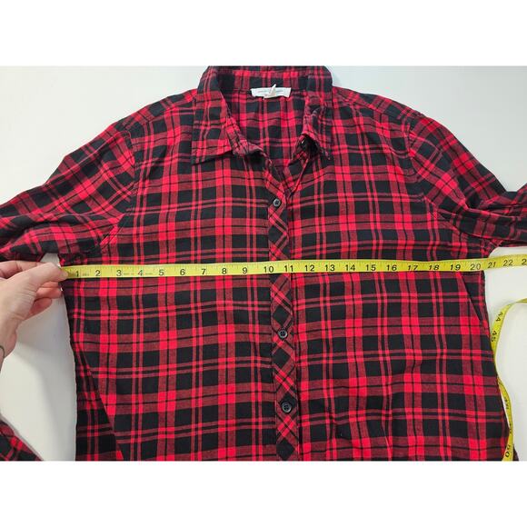 Buffalo plaid red black lightweight button up flannel sz M girly flared sleeve - Picture 6 of 7